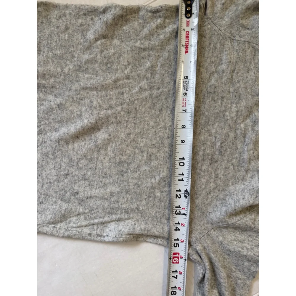 Women's J.CREW Gray Crew Neck Sweater with Yellow Pear Graphic XS - Picture 6 of 7